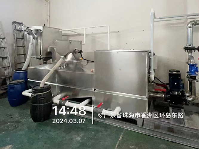油水分离器
